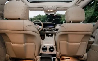 Premium Sedan (Mercedes S-Class) 4