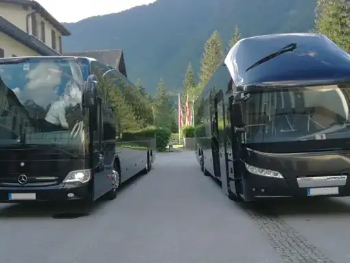 VIP-Bus (50 Sitze) photo 2