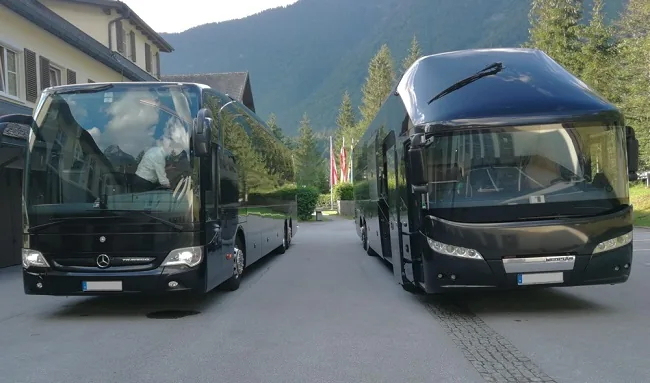 VIP-Bus (50 Sitze) photo 2