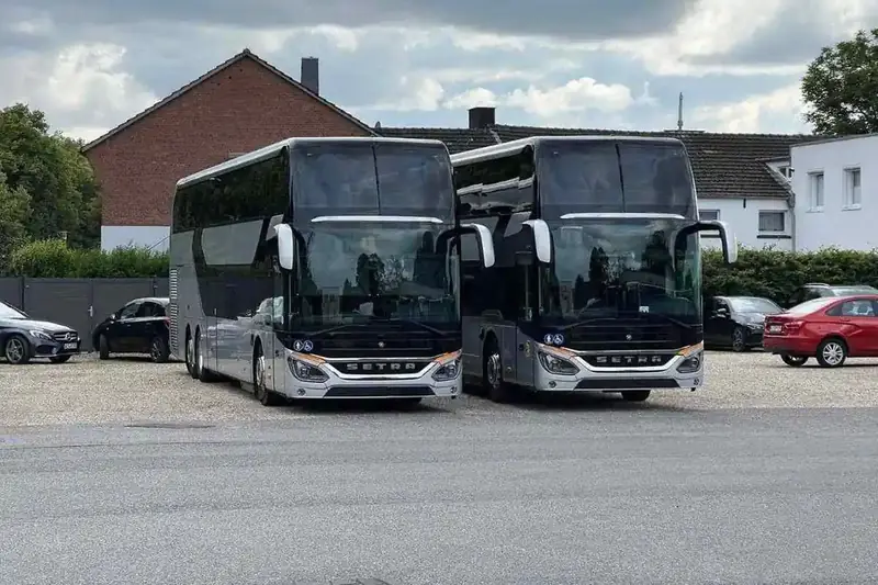 Double-decker Setra coach for large international wedding in Tuscany